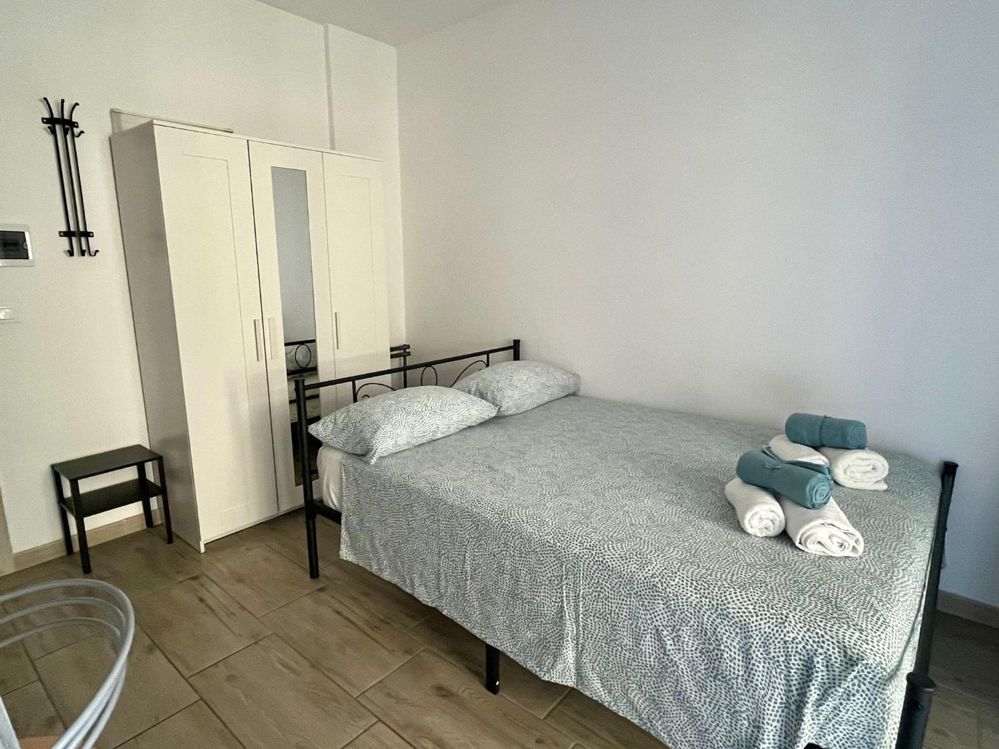 Il Gattino Di Porto - Apt 3 - Monolocale Veranda Piscina 因佩里亚 外观 照片